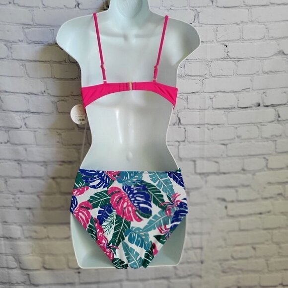 Decree Women's Monokini One Piece Swimsuit Juniors Size: Small. NWT - Picture 3 of 6